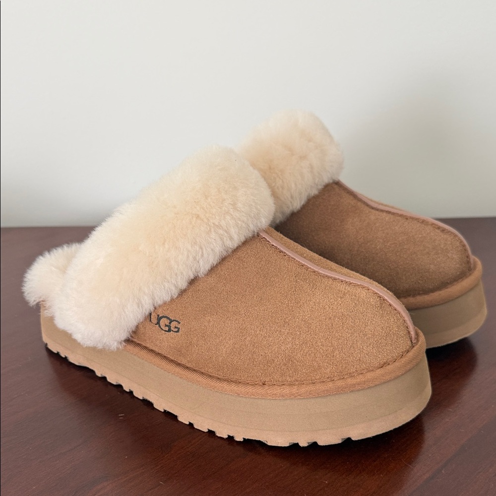 UGG Disquitte Chestnut Suede Shearling Slide - Women's - Picture 5 of 5